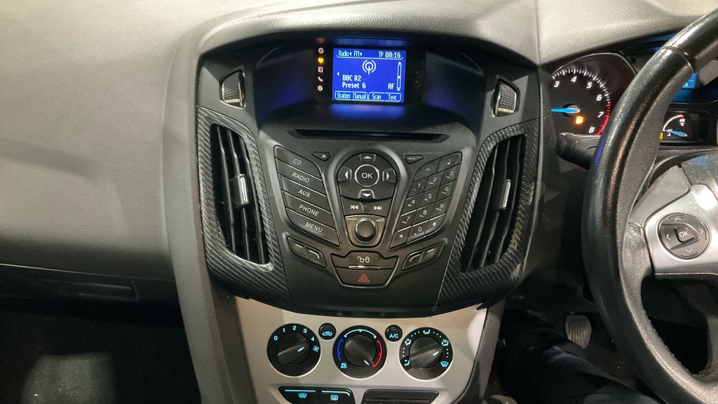 Used Ford Focus 2011 for sale - 76940250: Photo 11