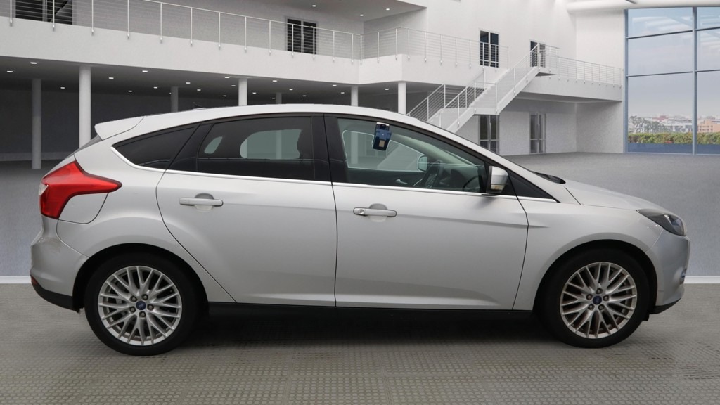 Used Ford Focus 2011 for sale - 76940250: Photo 5