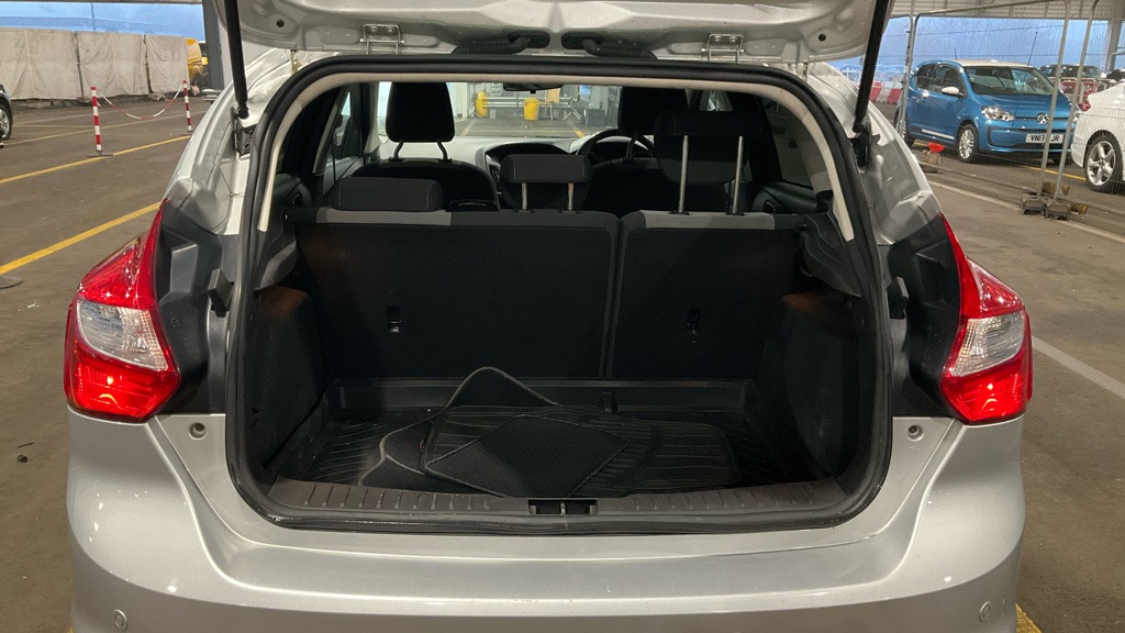 Used Ford Focus 2011 for sale - 76940250: Photo 7