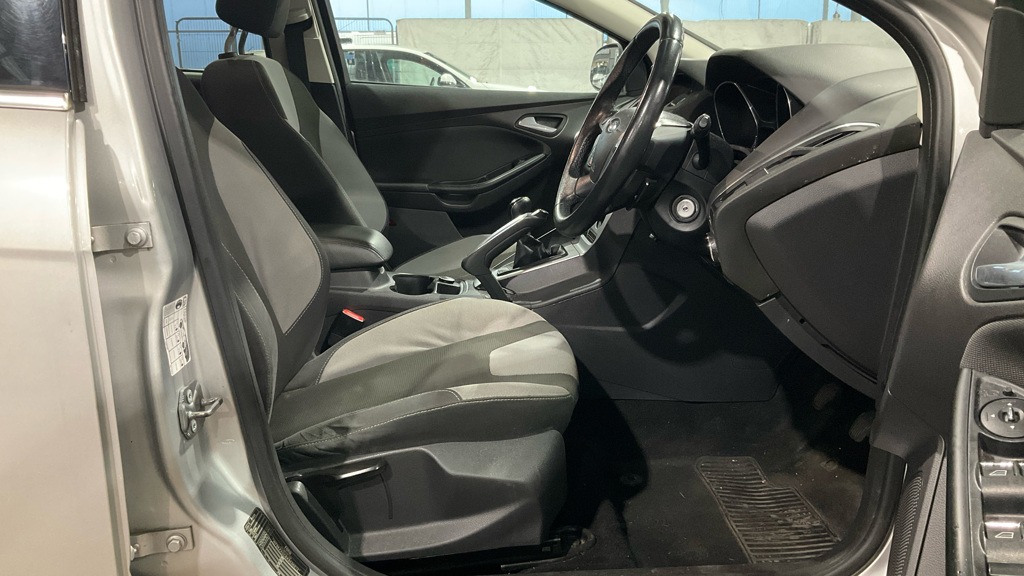 Used Ford Focus 2011 for sale - 76940250: Photo 9