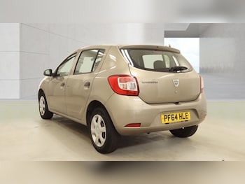 Used Dacia Sandero 2015 for sale - 79483688: Photo