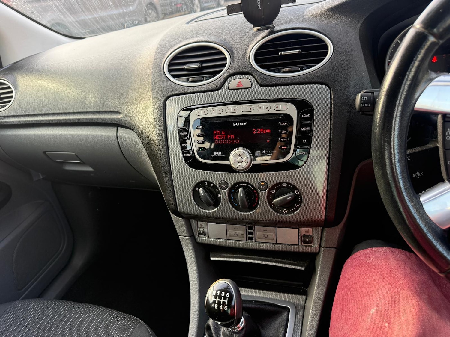 Used Ford Focus 2010 for sale - 76566704: Photo 9