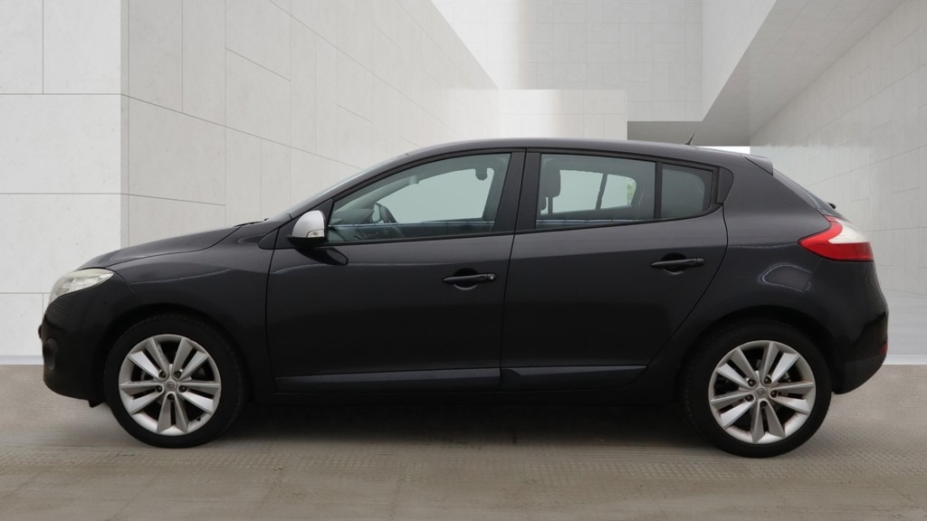 Used Renault Megane 2010 for sale - 78098947: Photo 6
