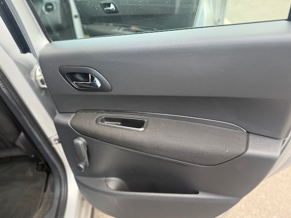 Used Peugeot 3008 2010 for sale - 75349391: Photo 13