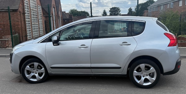Used Peugeot 3008 2010 for sale - 75349391: Photo 6
