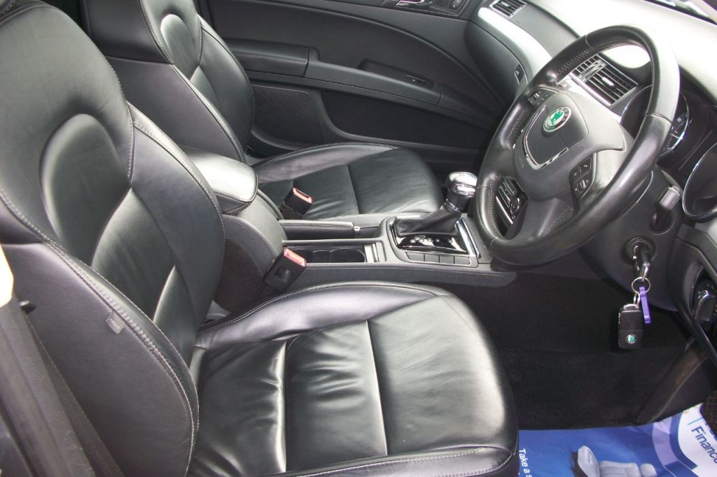 Used Skoda Superb 2013 for sale - 76469352: Photo 2