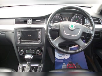 Used Skoda Superb 2013 for sale - 76469352: Photo