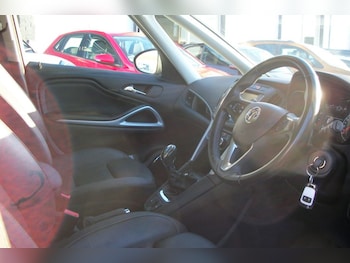 Used Vauxhall Zafira 2017 for sale - 76581489: Photo