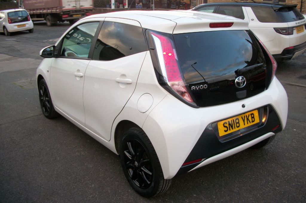 Used Toyota AYGO 2018 for sale - 77368160: Photo 8