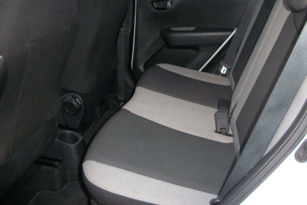 Used Toyota AYGO 2018 for sale - 77368160: Photo 9