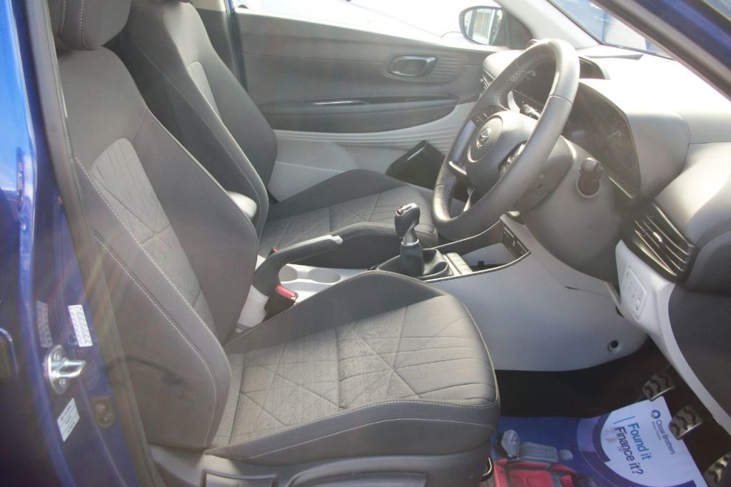 Used Hyundai BAYON 2023 for sale - 77871794: Photo 2