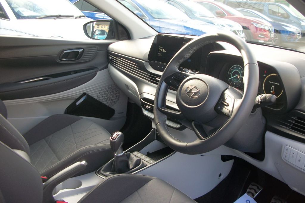 Used Hyundai BAYON 2023 for sale - 77871794: Photo 3