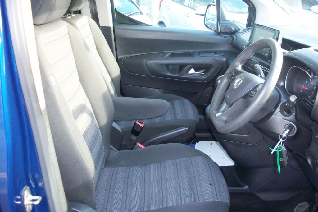 Used Vauxhall Combo Life 2020 for sale - 76355968: Photo 2