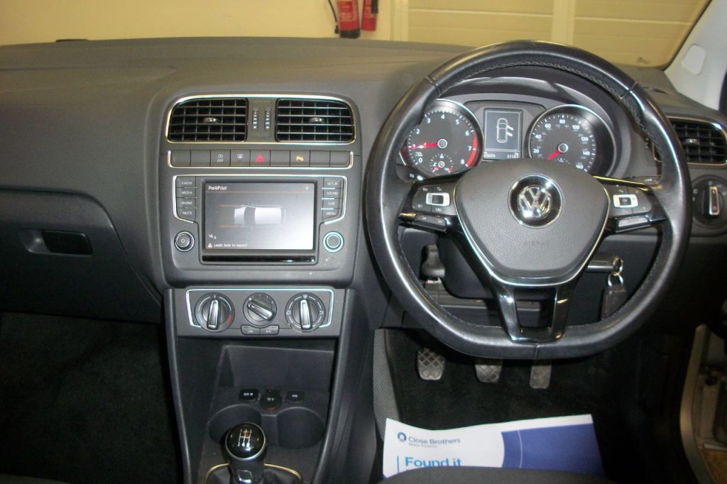 Used Volkswagen Polo 2016 for sale - 77226272: Photo 4