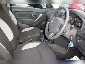 Used Dacia Sandero Stepway 2016 for sale - 77394069: Photo