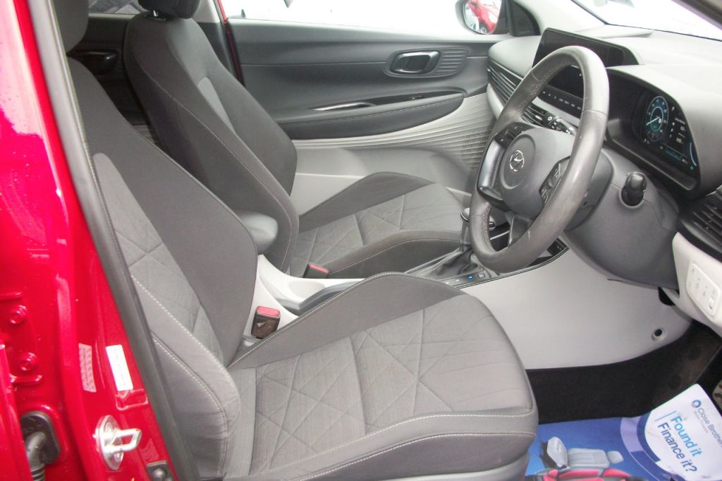Used Hyundai BAYON 2023 for sale - 76332859: Photo 2