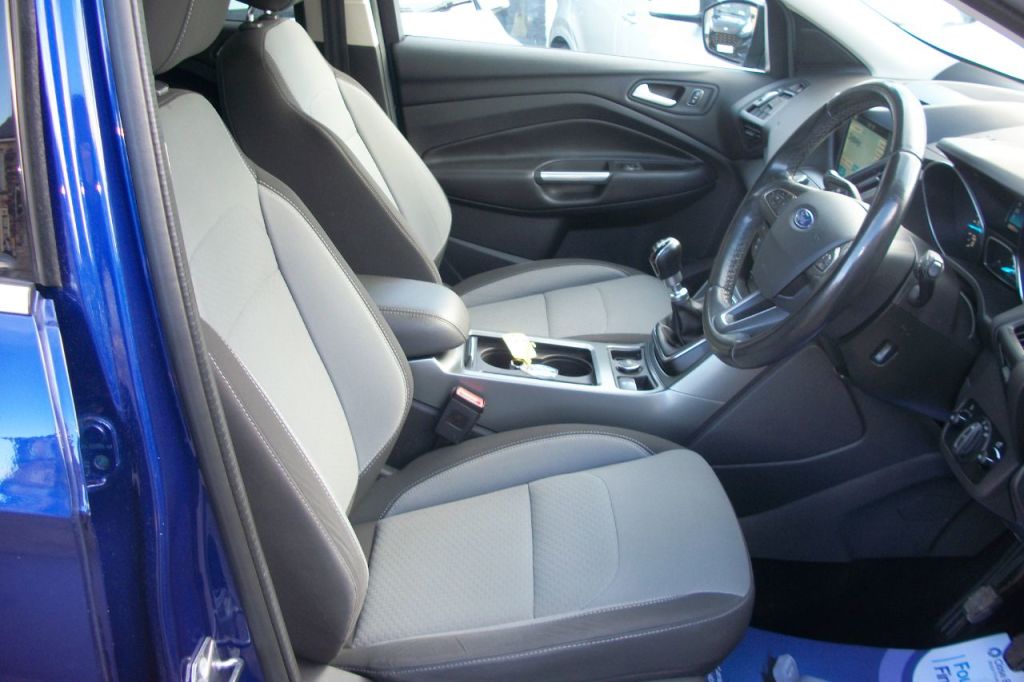 Used Ford Kuga 2017 for sale - 76235217: Photo 2