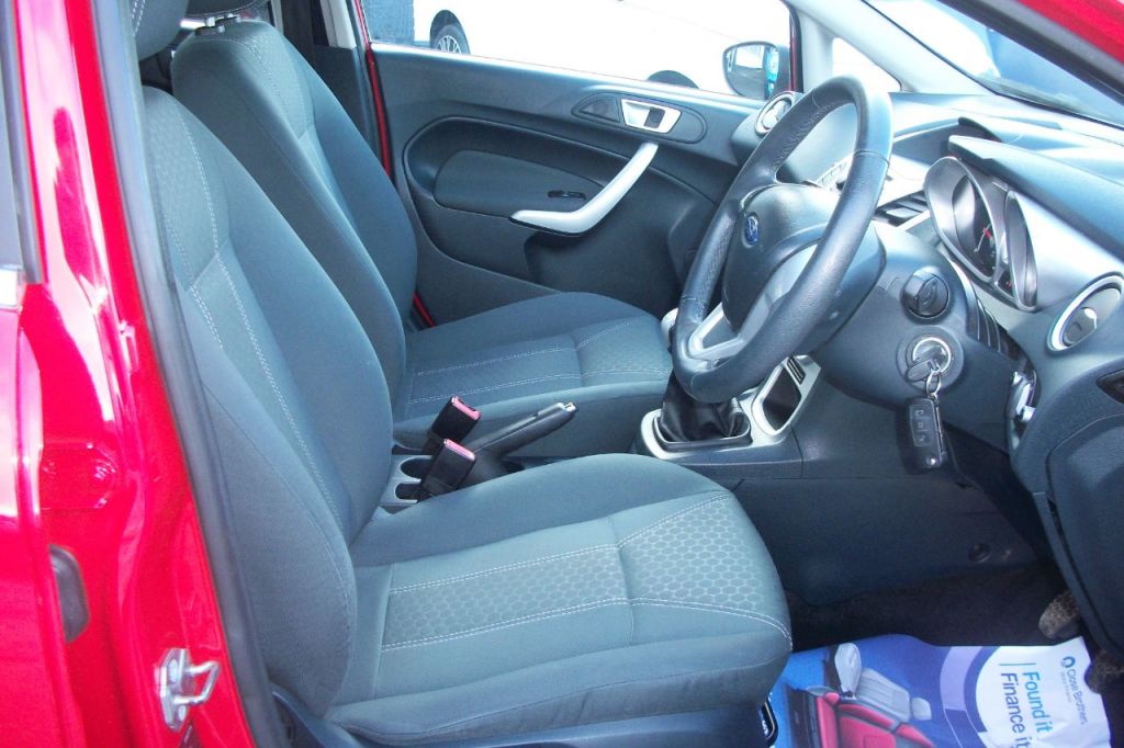 Used Ford Fiesta 2012 for sale - 77878772: Photo 2
