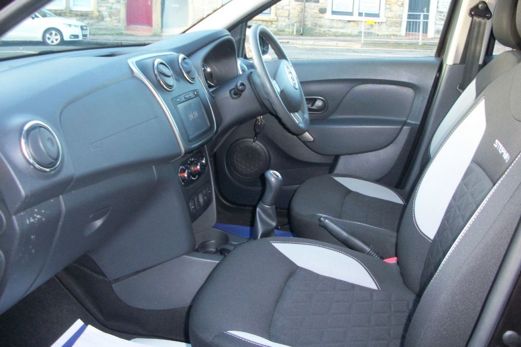 Used Dacia Sandero 2016 for sale - 76882930: Photo 10