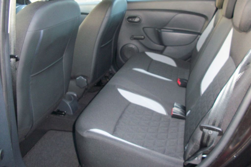 Used Dacia Sandero 2016 for sale - 76882930: Photo 9