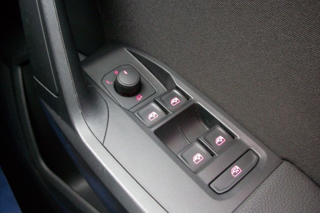 Used SEAT Arona 2023 for sale - 76653899: Photo 18