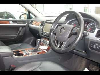 Used Volkswagen Touareg 2012 for sale - 74765275: Photo