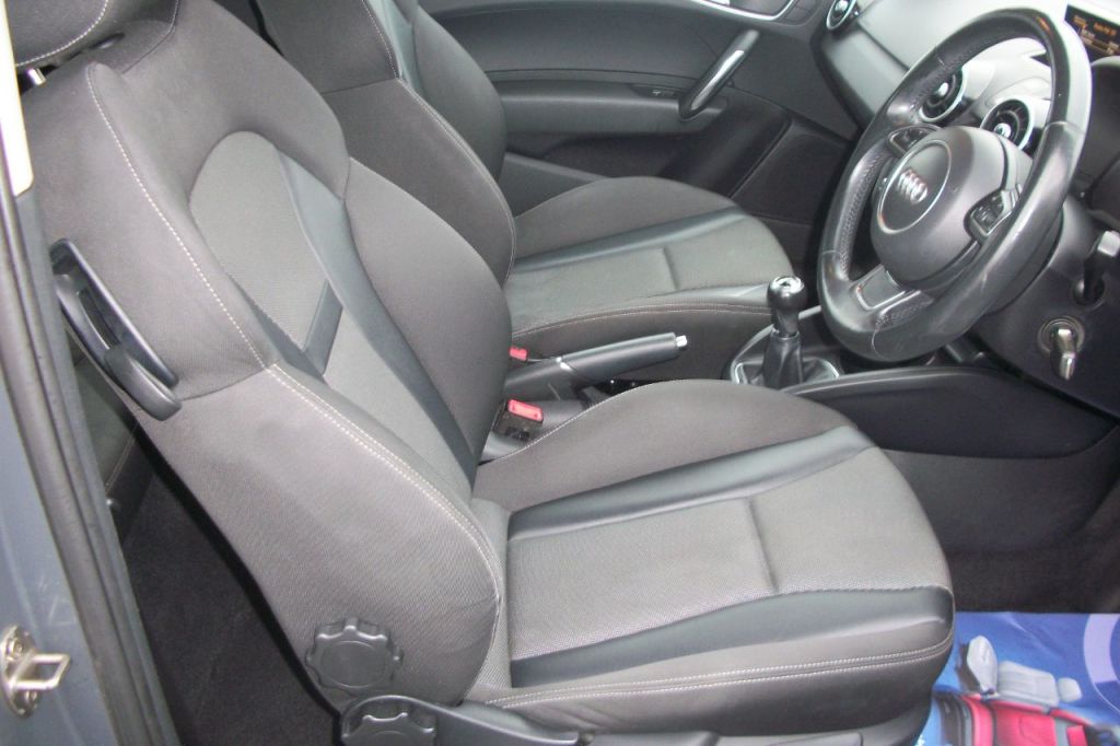 Used Audi A1 2015 for sale - 76235227: Photo 2