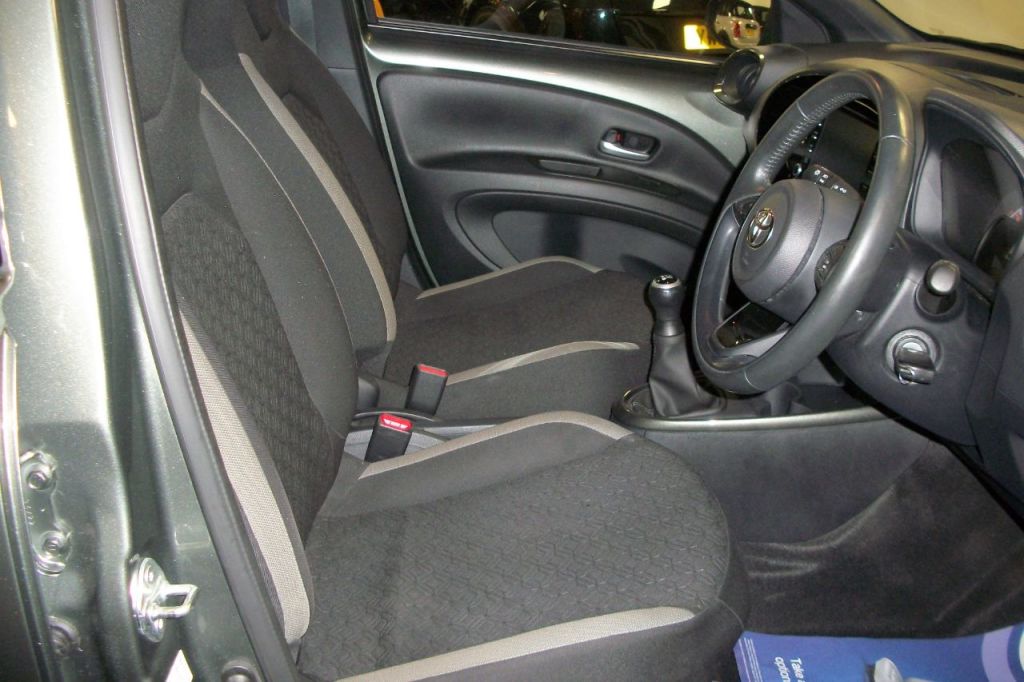 Used Toyota Aygo X 2022 for sale - 76723466: Photo 2