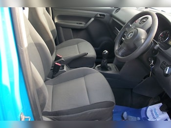 Used Volkswagen Caddy 2015 for sale - 76412308: Photo