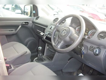 Used Volkswagen Caddy 2015 for sale - 76412308: Photo