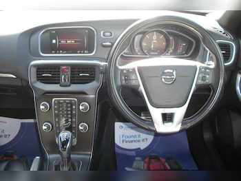 Used Volvo V40 2019 for sale - 78181924: Photo