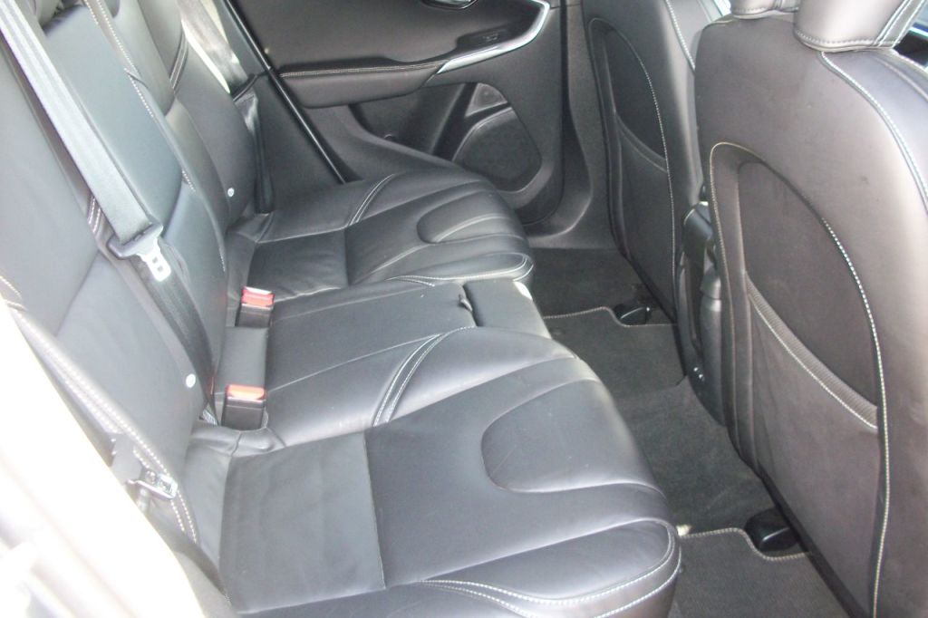 Used Volvo V40 2019 for sale - 78181924: Photo 5