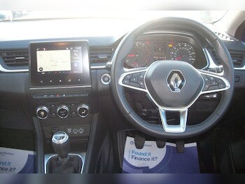 Used Renault Captur 2023 for sale - 77733520: Photo