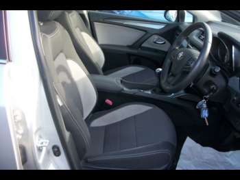 Used Toyota Avensis 2017 for sale - 73047998: Photo