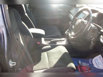 Used Honda CR-V 2017 for sale - 75936040: Photo