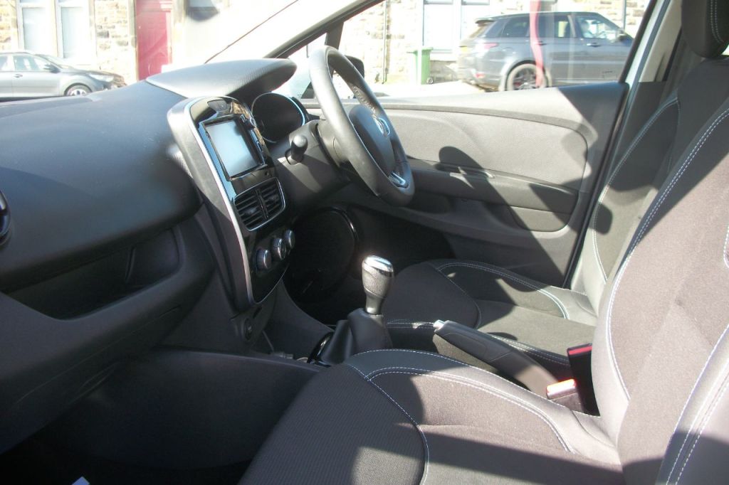 Used Renault Clio 2018 for sale - 77967801: Photo 10