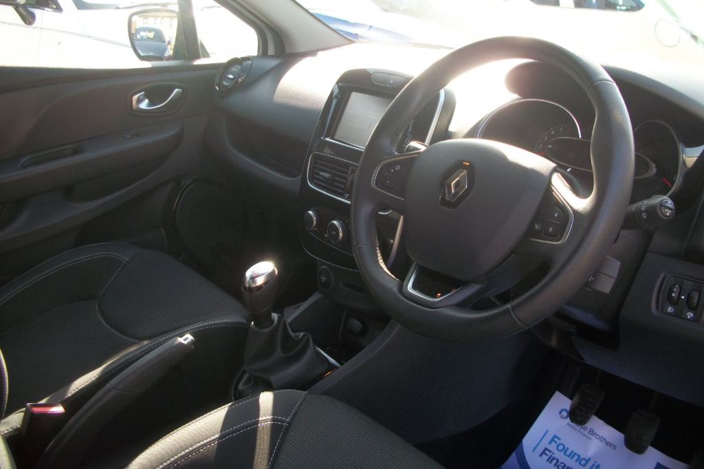 Used Renault Clio 2018 for sale - 77967801: Photo 3