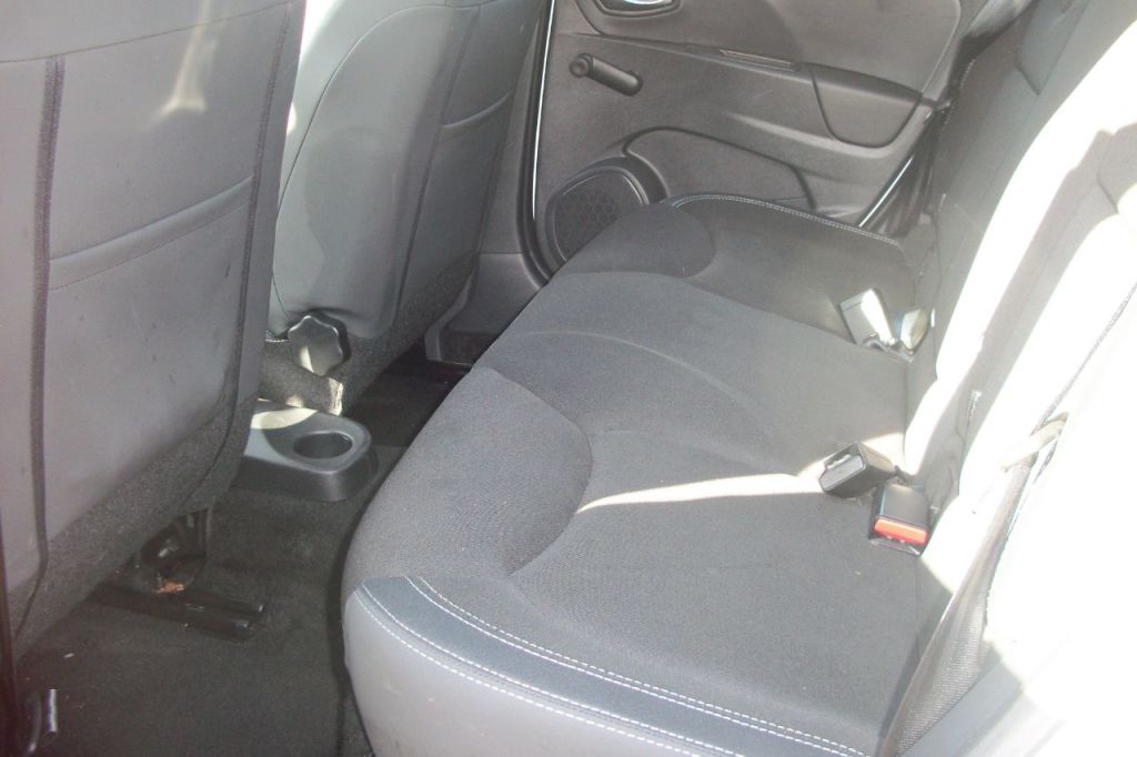 Used Renault Clio 2018 for sale - 77967801: Photo 9