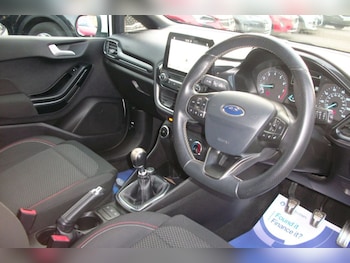 Used Ford Fiesta 2018 for sale - 77301584: Photo