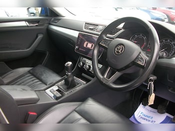 Used Skoda Superb 2018 for sale - 78543492: Photo