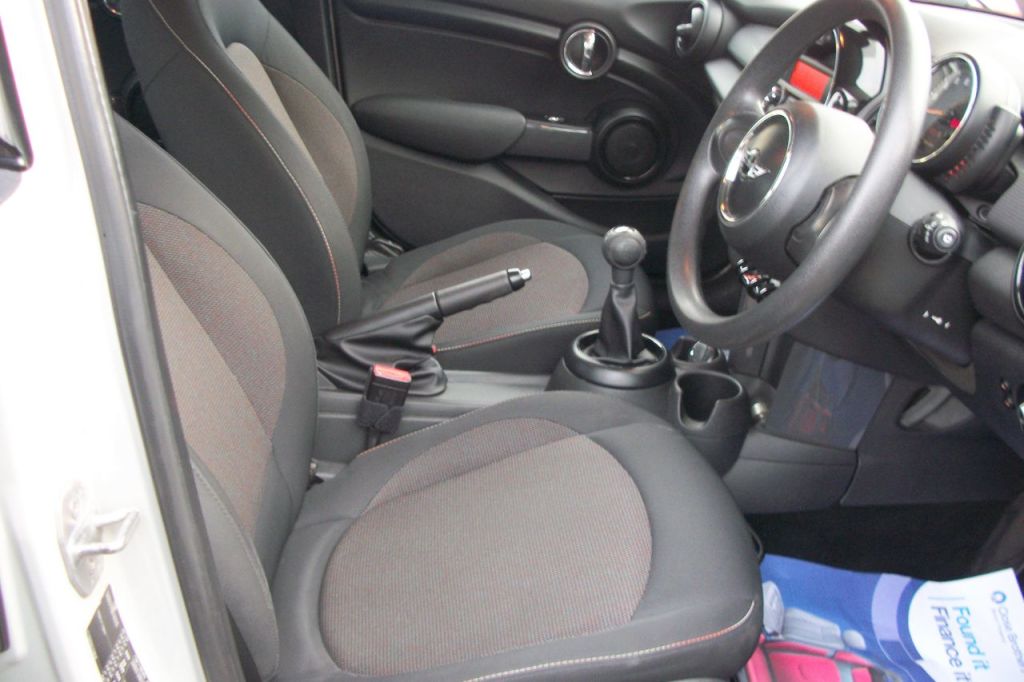 Used MINI Hatch 2015 for sale - 76653911: Photo 2