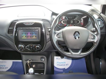Used Renault Captur 2017 for sale - 78123878: Photo