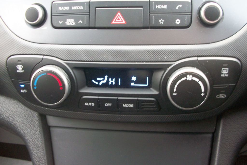 Used Hyundai i10 2018 for sale - 78123884: Photo 13