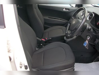 Used Hyundai i10 2018 for sale - 78123884: Photo