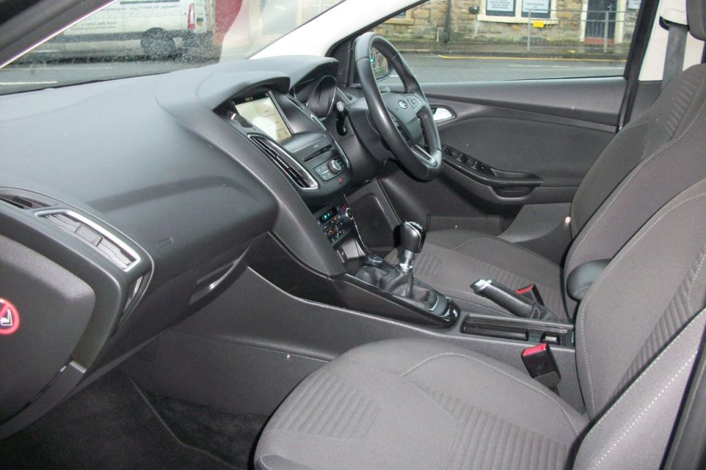 Used Ford Focus 2017 for sale - 76819841: Photo 11