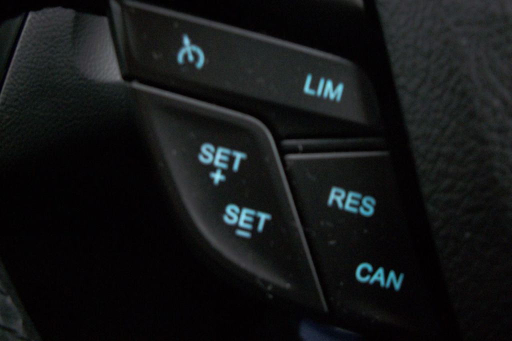 Used Ford Focus 2017 for sale - 76819841: Photo 16