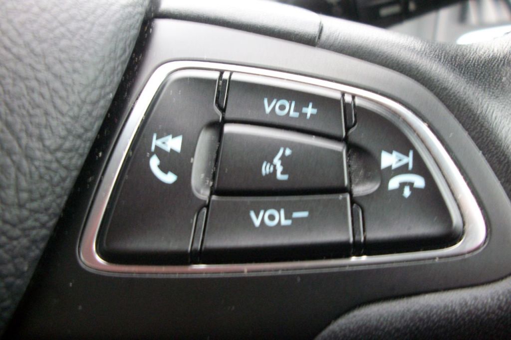 Used Ford Focus 2017 for sale - 76819841: Photo 17