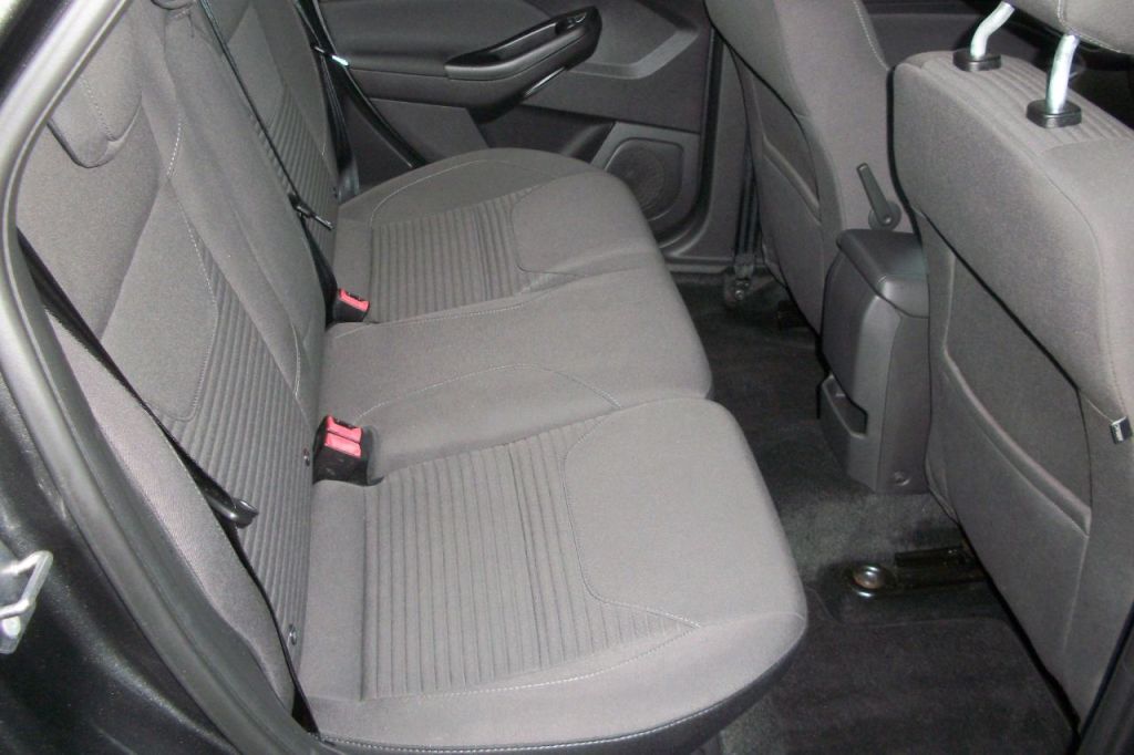 Used Ford Focus 2017 for sale - 76819841: Photo 5