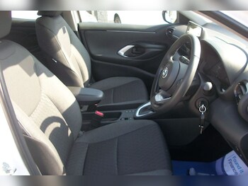 Used Toyota Yaris 2022 for sale - 77779555: Photo