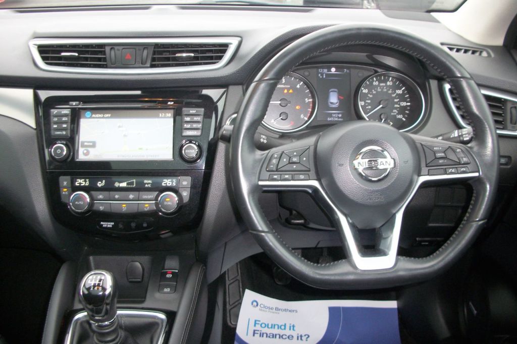 Used Nissan Qashqai 2017 for sale - 77506565: Photo 4